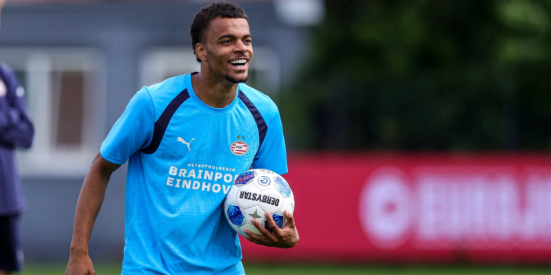'PSV doet zaken met Champions League-opponent: vertrek van verdediger aanstaande'