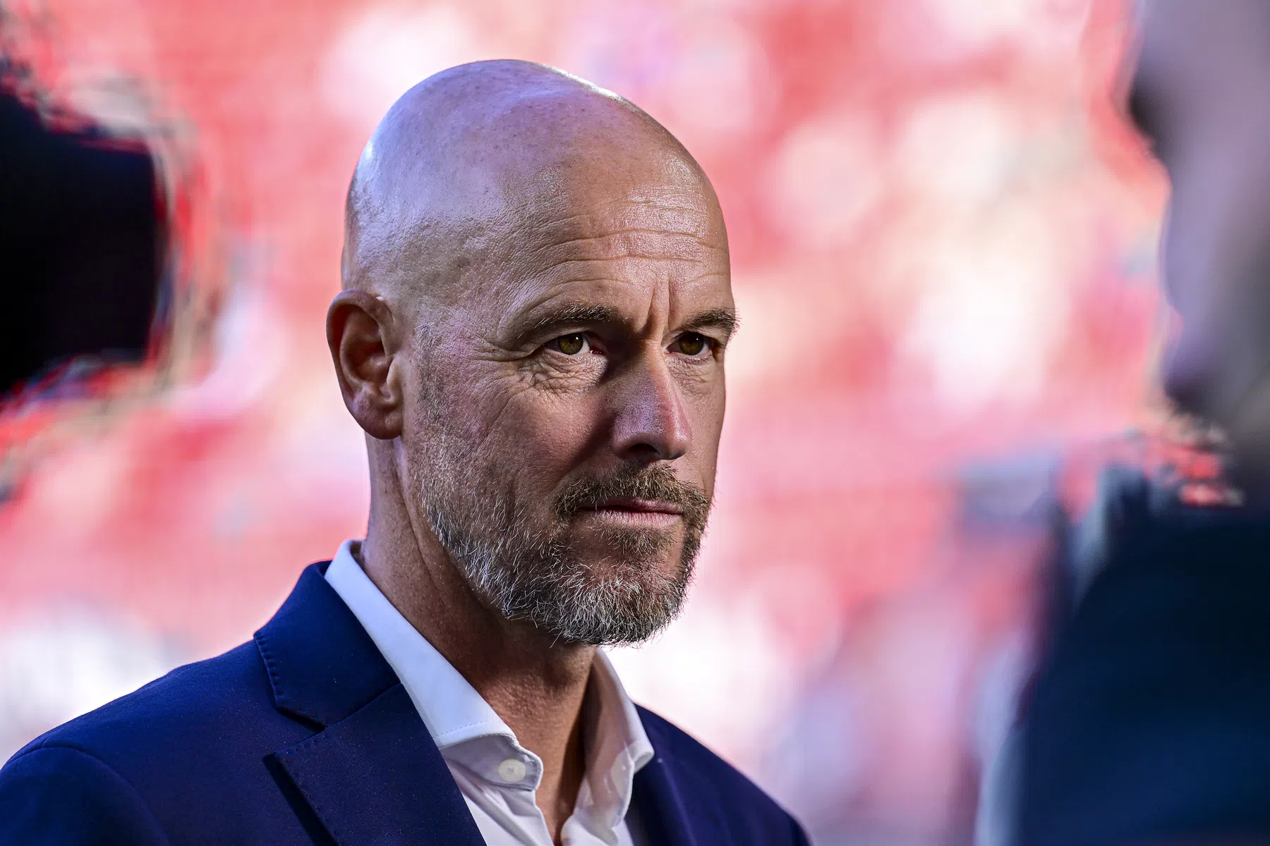 Ten Hag blij met vertrek Lammers bij FC Twente | VN