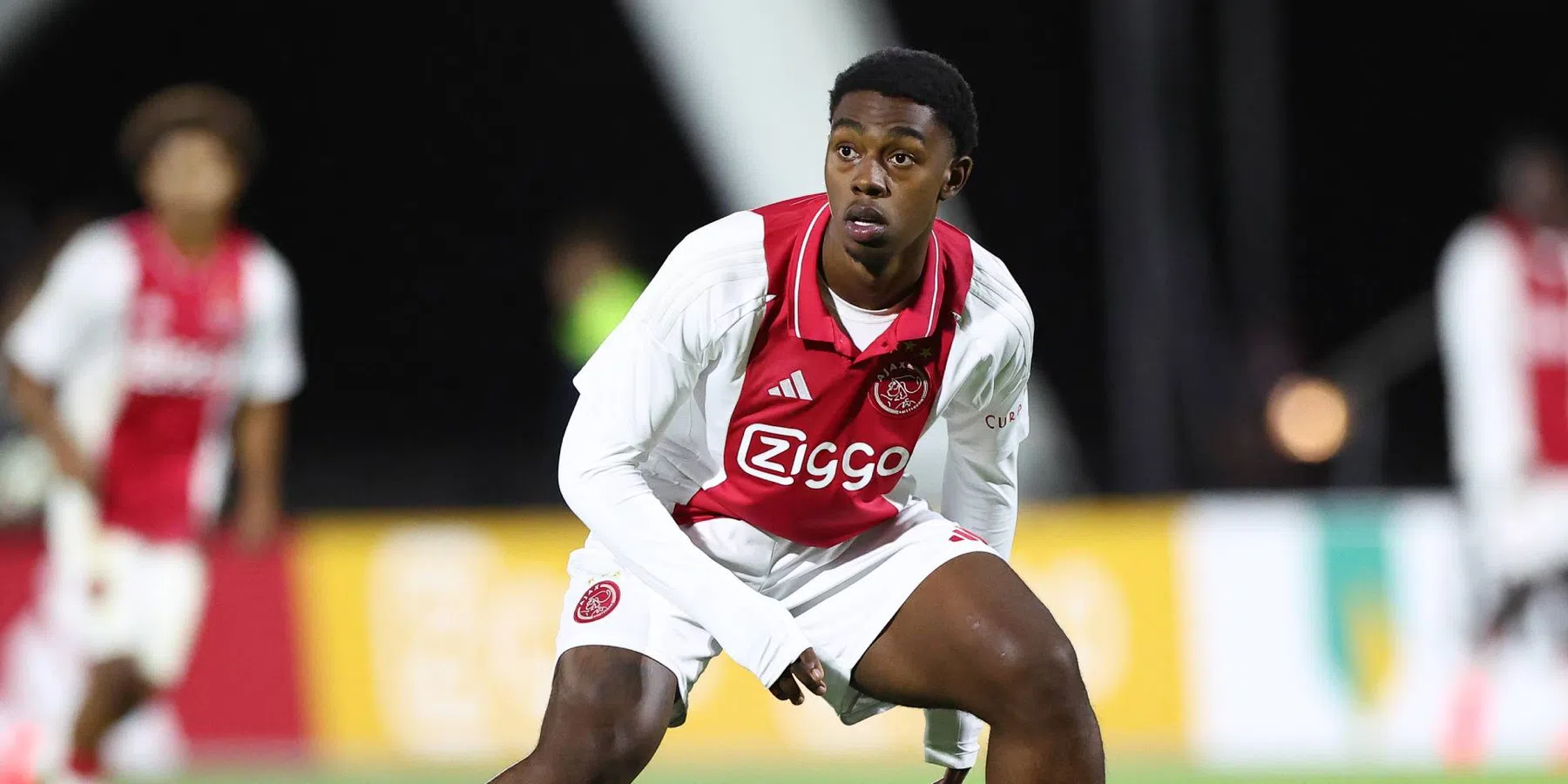 Ajax ontbindt contract Van Axel Dongen: aanvaller vertrekt | VN