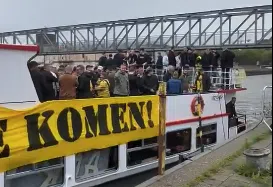 NAC-fans stelen de show voor Brabantse derby: bijzondere reis naar Waalwijk