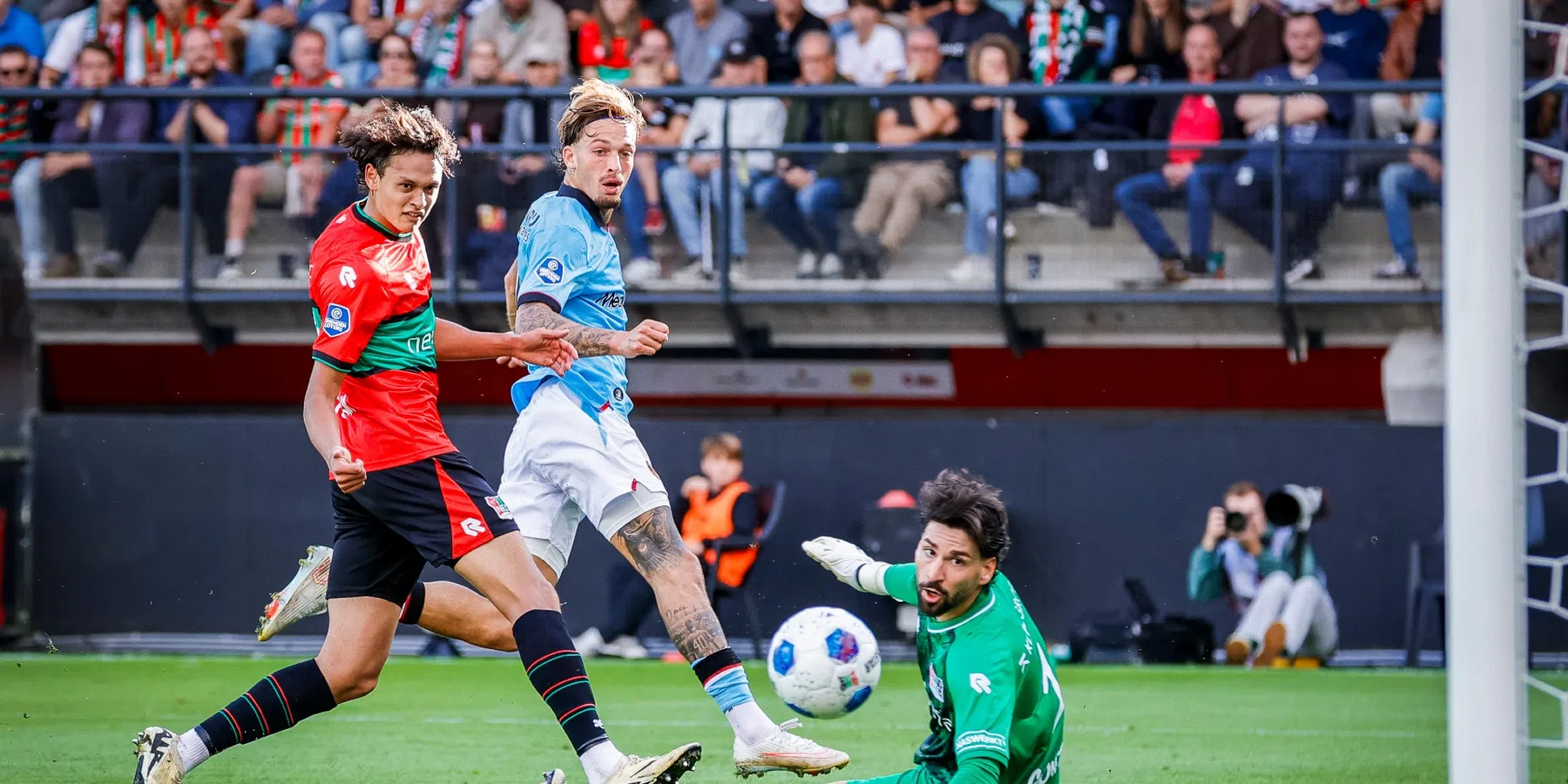 Feyenoord is efficiënt in tweede helft en rekent met NEC af in Nijmegen