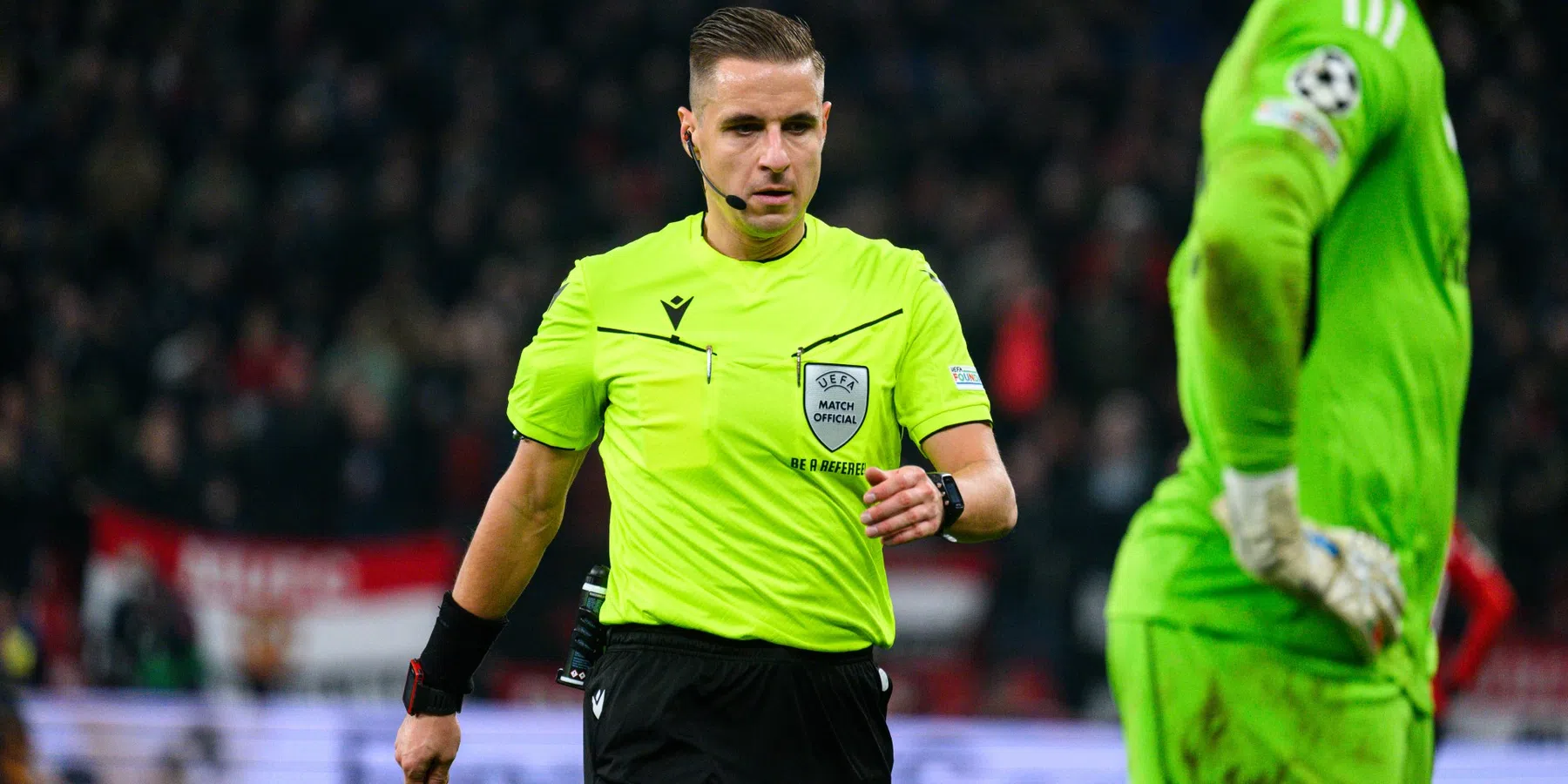 Deze scheidsrechter fluit Nederland - Servië in de Nations League | VN