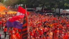 Fantastisch: Oranje-fans zetten brede mars in richting stadion