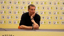 Thumbnail for article: Hoe kijkt Priske naar zijn eerste officiële wedstrijd als trainer van Feyenoord?