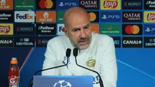 Bosz glundert na vraag over oude bekende: "Dat is heel bijzonder"