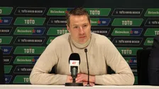 Thumbnail for article: Feyenoord-trainer Priske verdedigt zijn ploeg: 'Ze geven alles'
