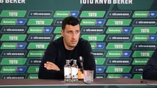 Simonis krijgen complimenten van Martens op persconferentie: 'Ik heb veel respect'