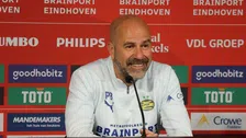 Bosz grapt op persconferentie in aanloop naar Twente-uit: 'Ik zeg ook maar wat'
