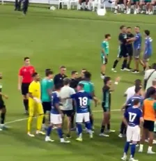 Vlam in de pan: er worden rake klappen uitgedeeld bij Como - Real Betis