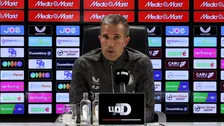 Van Persie trekt zich niks aan van woorden van Koeman: 'Hij mag zijn mening geven'
