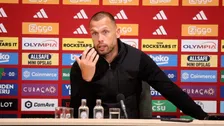 Thumbnail for article: Heitinga reageert van handgebaar Godts: 'Doet hij niet nog een keer'
