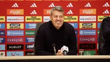 Ajax-coach García zorgt voor hilariteit met erg kort antwoord: 'Probleem opgelost'