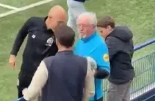 Opmerkelijk: Arjen Robben duwt Wilfred Genee na jeugdwedstrijd bij FC Groningen