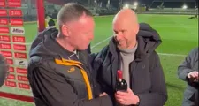 Thumbnail for article: Ten Hag geeft na FA Cup-ontsnapping met Man United een fles wijn aan collega