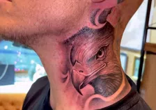 Thumbnail for article: Bijzondere beelden: Edvardsen sluit Go Ahead in het hart met adelaarstattoo