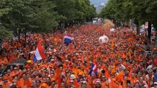 Ook in München gaan Oranje-fans los op 'links, rechts' van Snollebollekes
