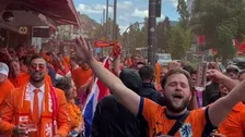 Heerlijke beelden: Oranje-fans zorgen voor geweldige sfeer in Hamburg