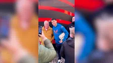 Thumbnail for article: Gimenez ranzend populair bij aankomst Feyenoord in Volendam